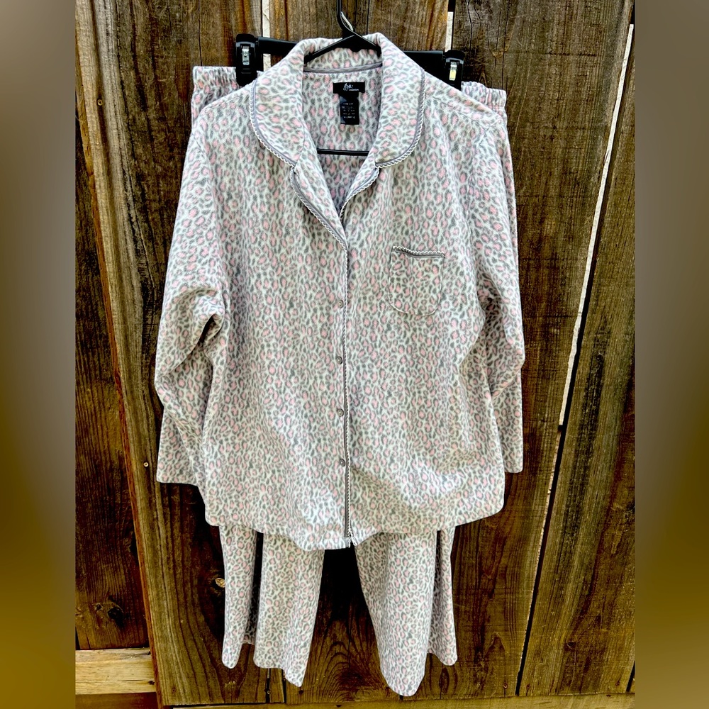 Aria pink/gray soft leopard pajama set